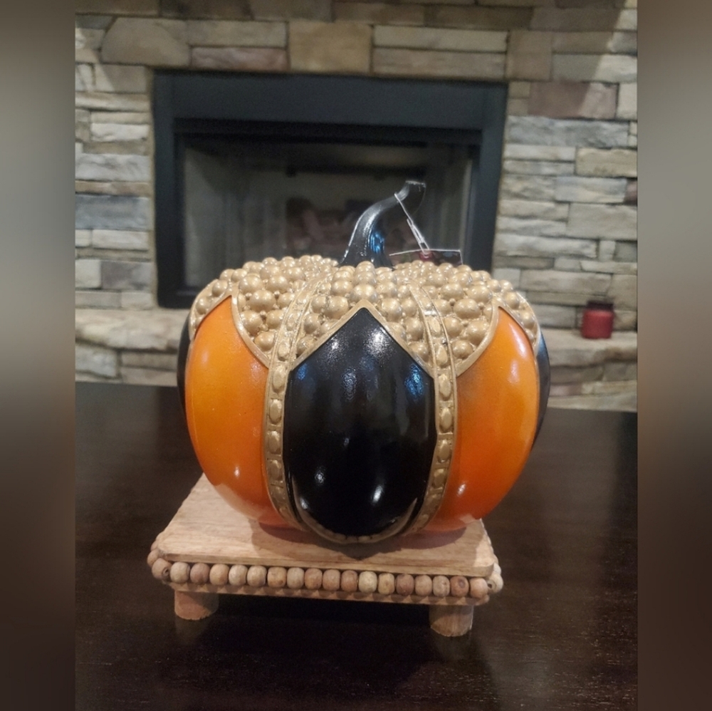 Elegant Orange and Black Pumpkin Decor